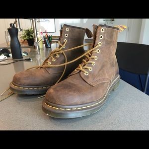 Dr. Martens 1460 Crazy Horse Boots